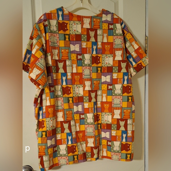 Cats Peaches uniforms size XL - Picture 2 of 3